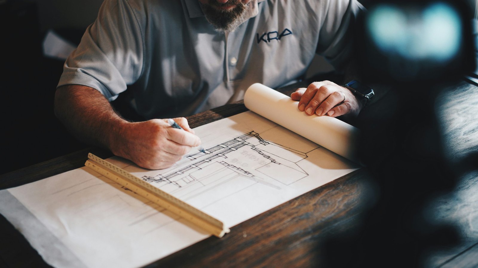 daniel-mccullough-HtBlQdxfG9k-unsplash builders near me